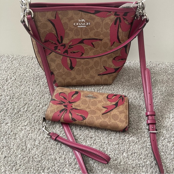 Coach bow print city bucket bag and wallet set NWT - Picture 1 of 15